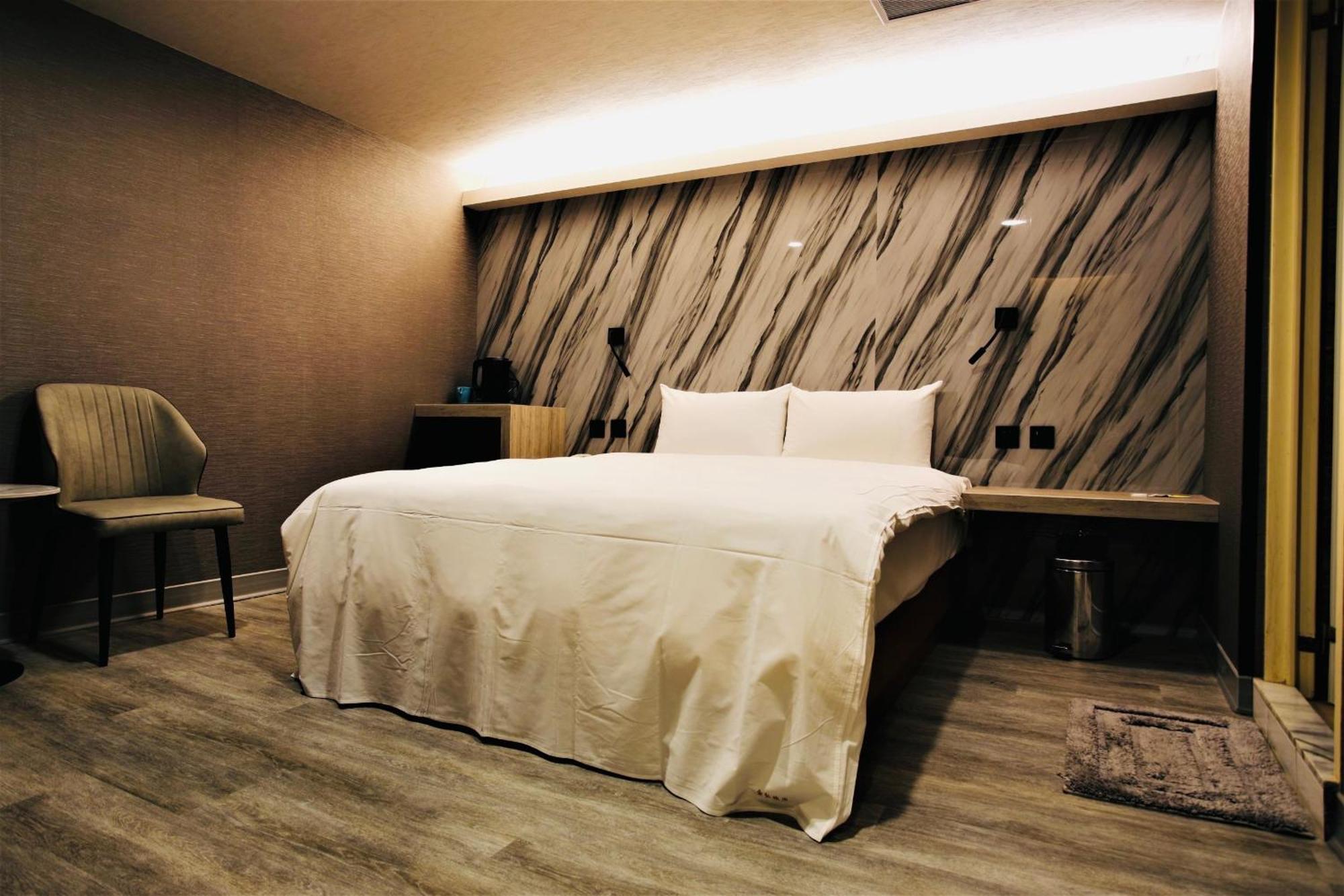 Golden Home Hotel Taipei Bagian luar foto