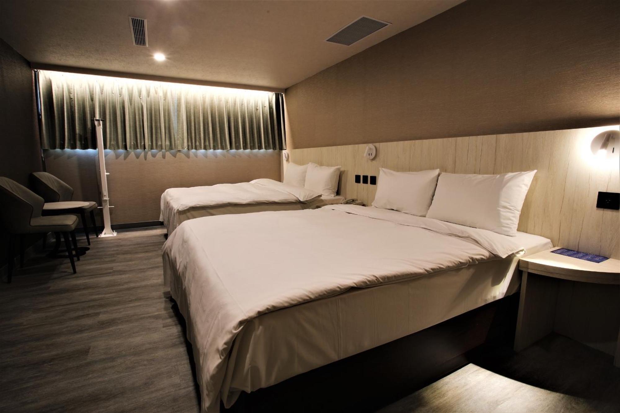 Golden Home Hotel Taipei Bagian luar foto
