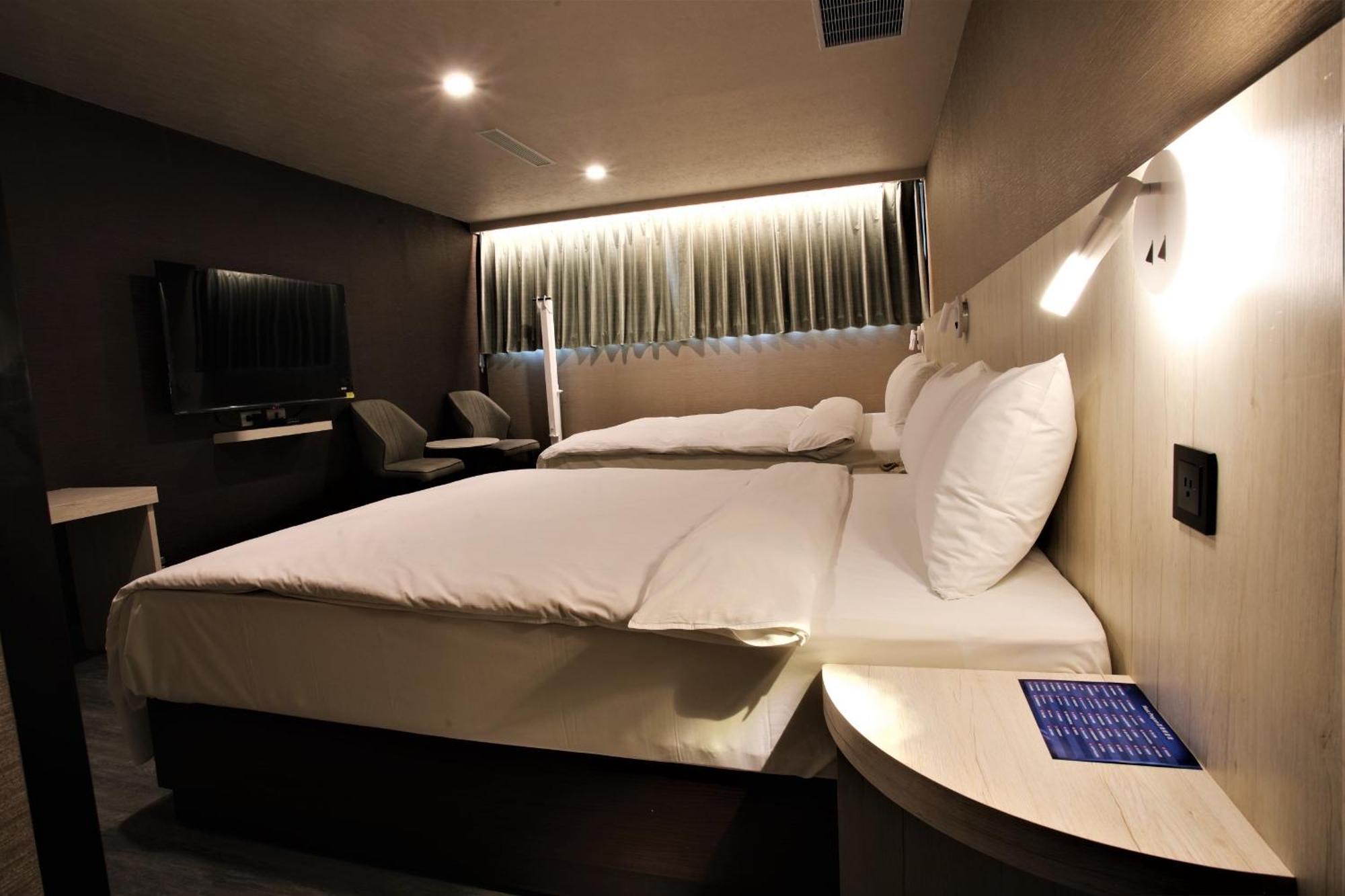Golden Home Hotel Taipei Bagian luar foto