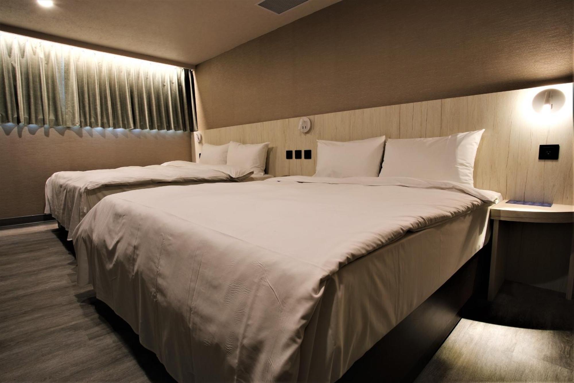 Golden Home Hotel Taipei Bagian luar foto