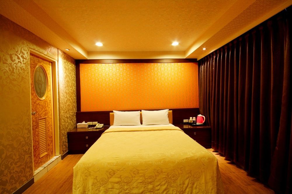 Golden Home Hotel Taipei Bagian luar foto