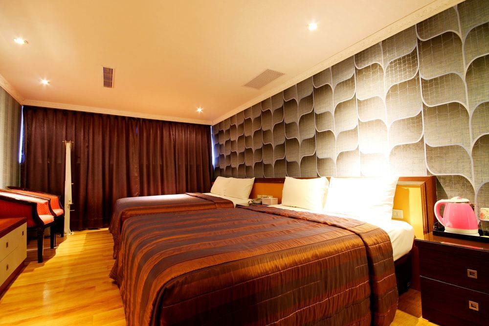 Golden Home Hotel Taipei Bagian luar foto