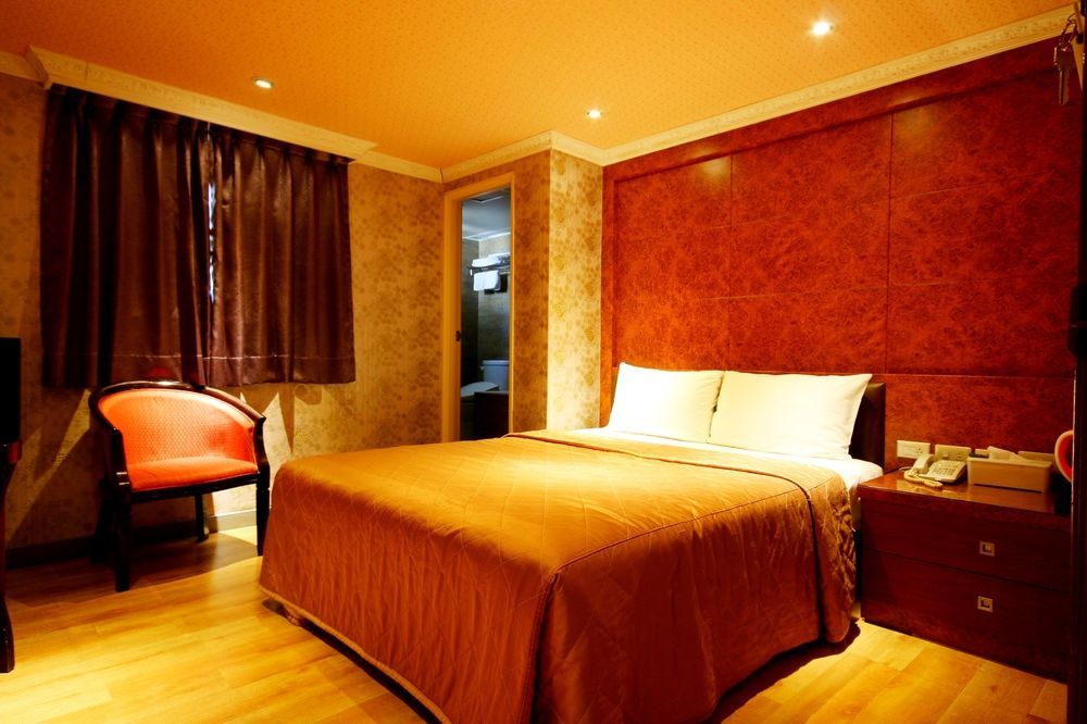 Golden Home Hotel Taipei Bagian luar foto