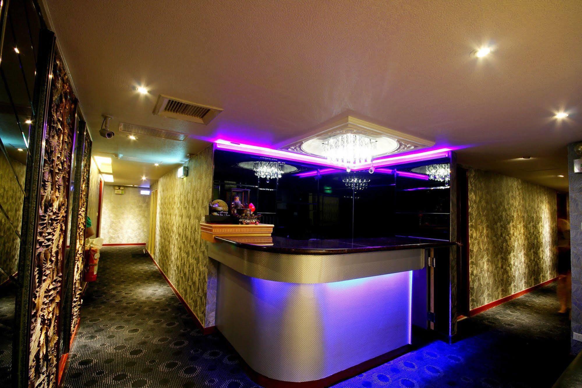 Golden Home Hotel Taipei Bagian luar foto