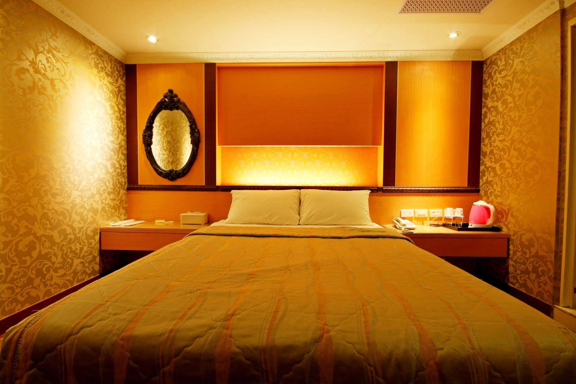 Golden Home Hotel Taipei Bagian luar foto